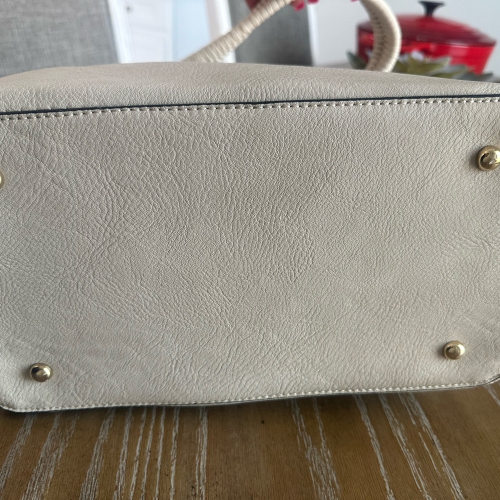 Jen & Co. Satchel Purse. - Picture 13 of 14